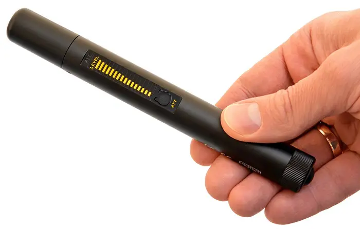 iProtect 1205 - profesjonalny, kompaktowy wykrywacz podsłuchów i lokalizatorów GPS w formie długopisu